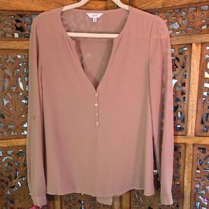 🌟 Elegant Blush V-Neck Blouse